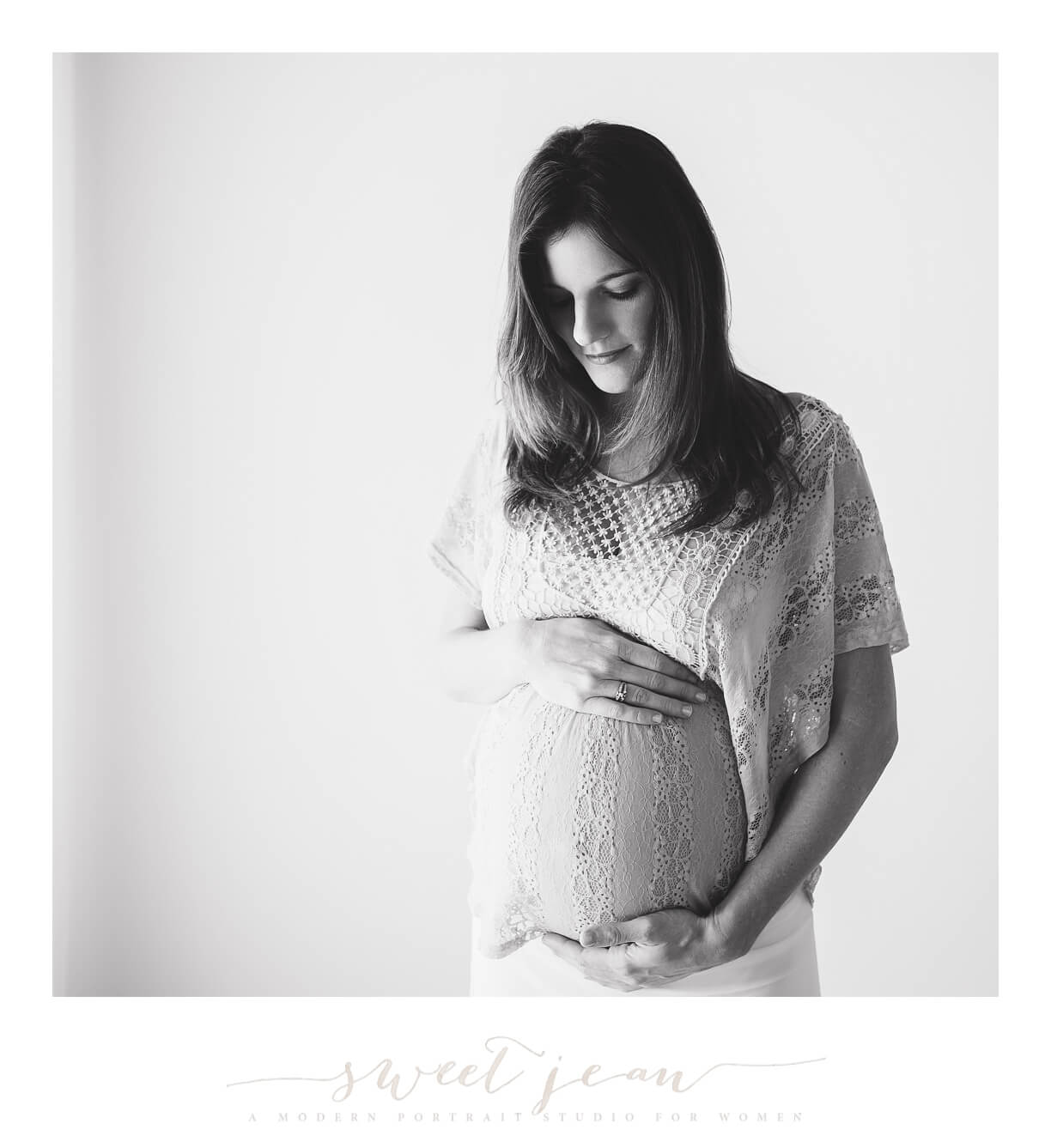 Lovely Lace | Jennifer & Neil a Petite Maternity Session